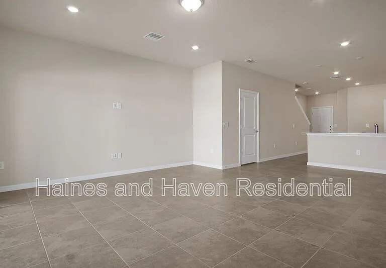 4292 Chester Springs Blvd — Photo 7