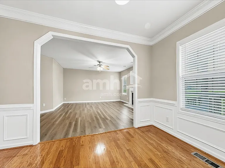3919 Carolina Cherry Dr — Photo 5