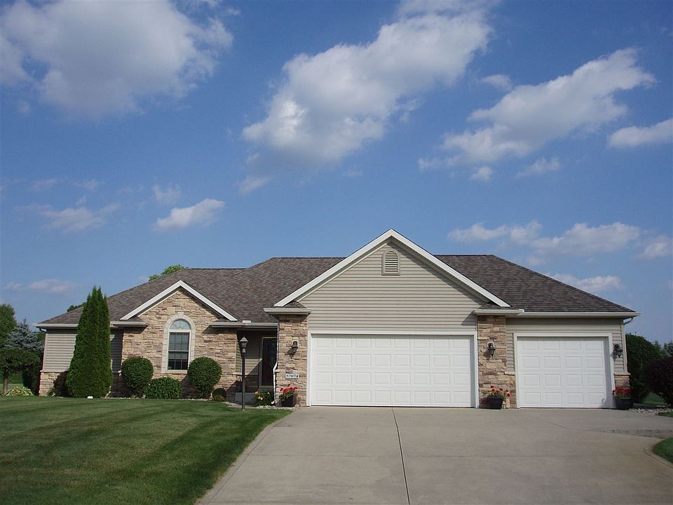1st image of 57074 Woodmere Dr
