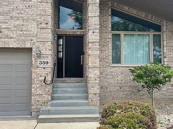 2nd image of 359 N Cedar Ave