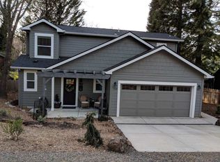 750 S 3rd St, Jacksonville, OR