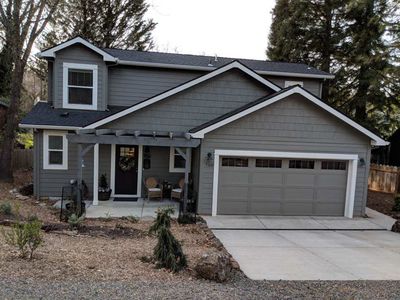 750 S 3rd St, Jacksonville, OR, 97530