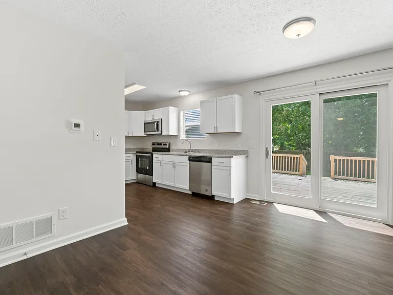 6981 Bennell Dr — Photo 5