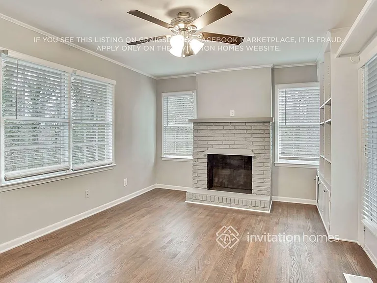 391 Derbyshire Dr — Photo 12