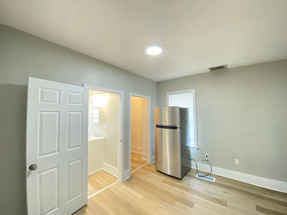 Building Photo - 10 Freeman Ct #10