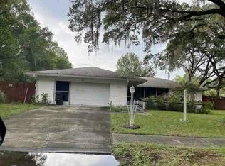 2689 W Gardenia Dr, Citrus Springs, FL 34434