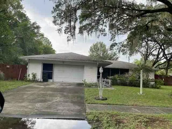 2689 W Gardenia Dr, Citrus Springs, FL 34434