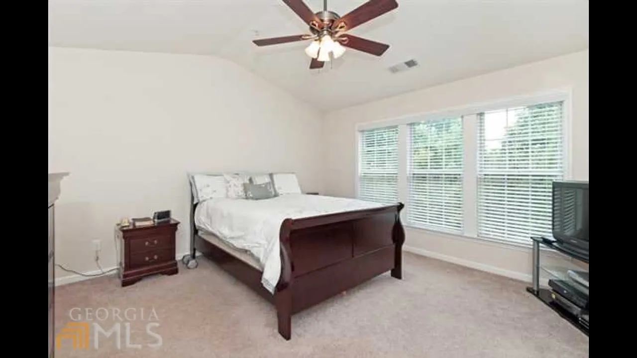 1350 Bellsmith Dr — Photo 3