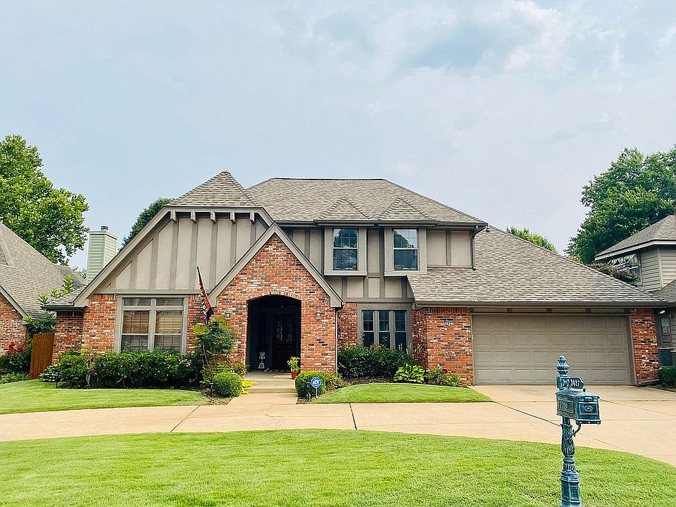 Front of 3427 E. 87th St.