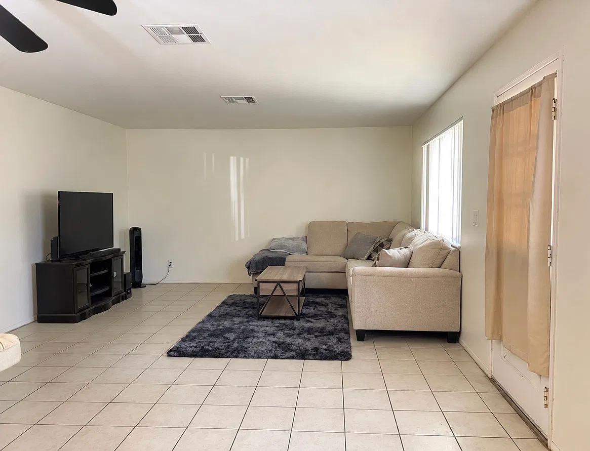 2 bed, 810 sqft, $2,750 — Photo 2