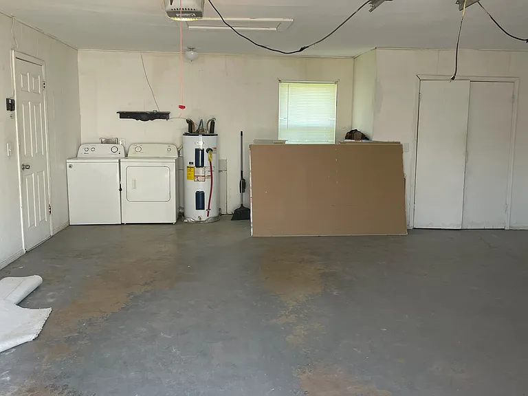 11331 N May Ave — Photo 3
