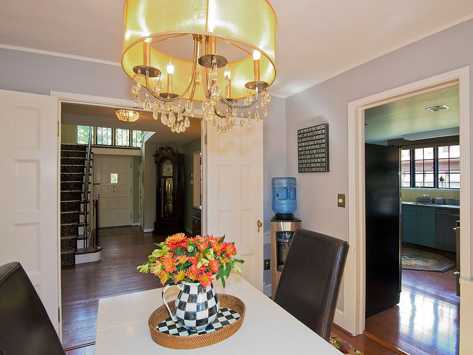 1st image of 53 Bradenham Pl