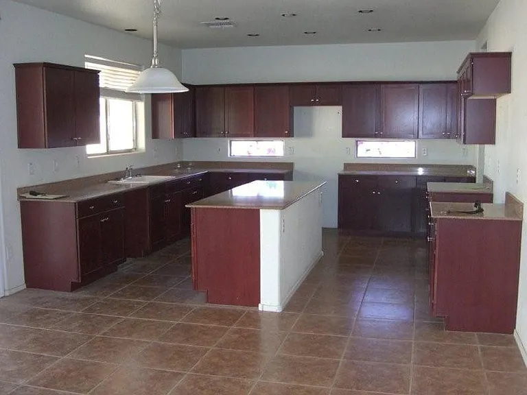 6907 S Emerald Pl — Photo 7