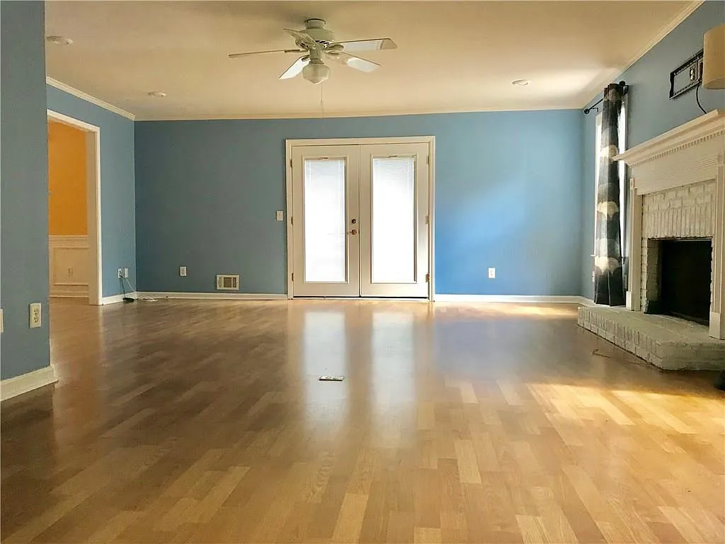 4 bed, 3.5 bath, 3468 sqft, $2,600 — Photo 3