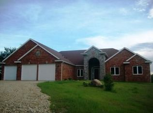 54590 237th Ave, West Concord, MN 55985
