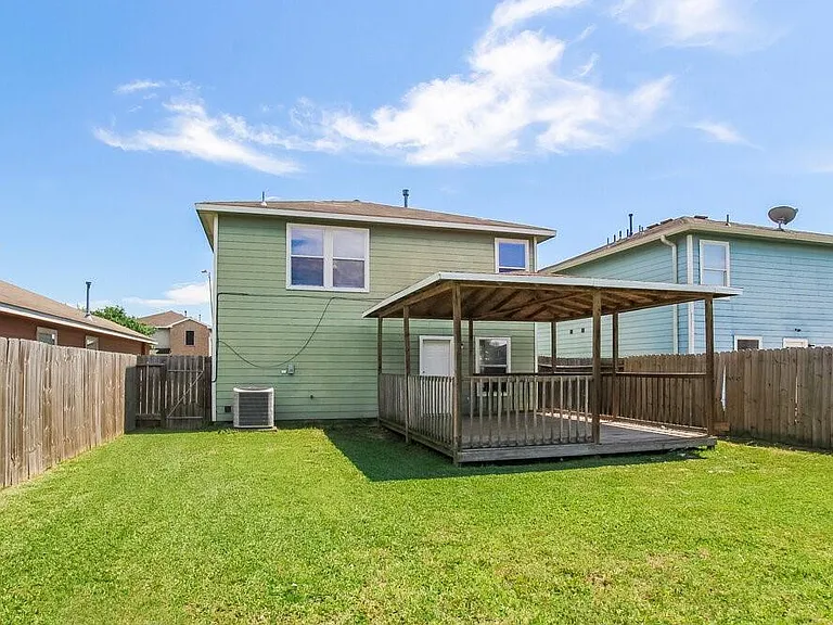 21243 Linden House Ct — Photo 25