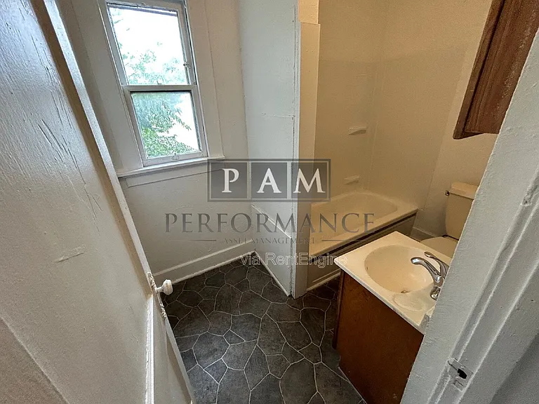 2443 S 9th St #1 — Photo 11