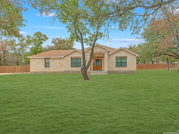 36 GREY FOX, Poteet, TX 78065