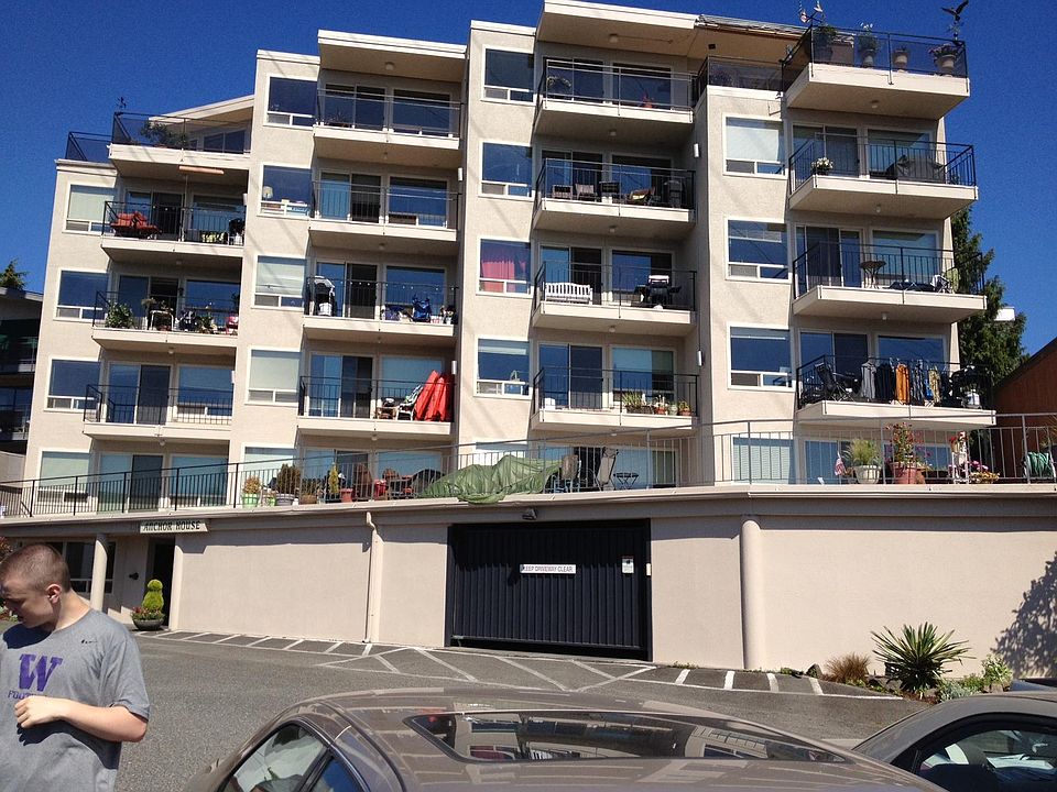 1st image of 2714 Fairview Ave E APT 302