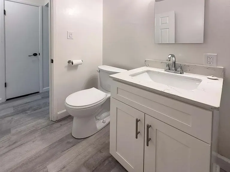 1720 Hearst Ave #B — Photo 9