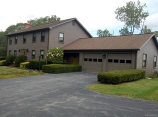 63 Sunrise Dr, Woodstock, CT 06281