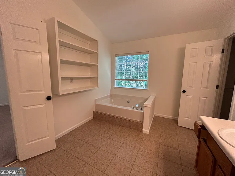 665 Arncliffe Ct — Photo 12
