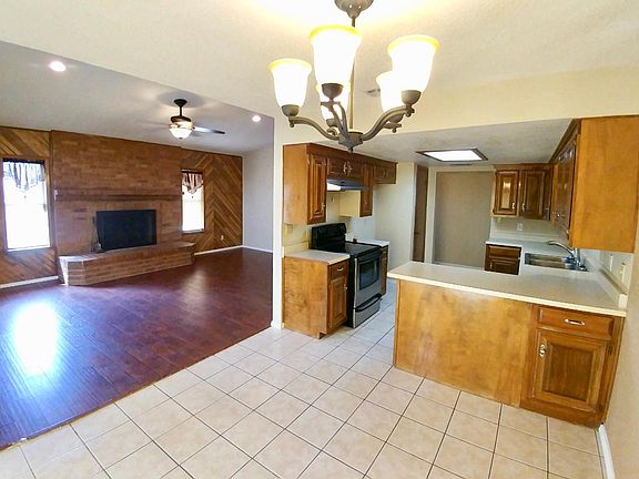 4th image of 4910 San Antonio Ave