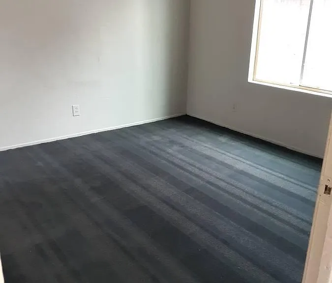 10504 Pearmain St — Photo 3
