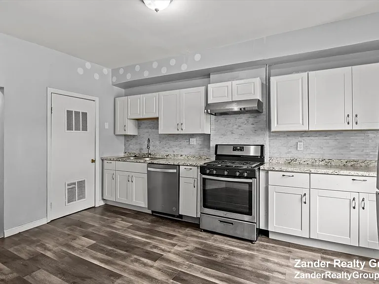 26 Alpine St #2 — Photo 12