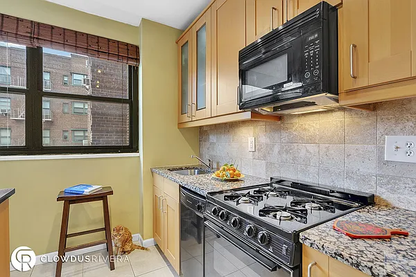 Sold by Cooper & Cooper Real Estate | media 4