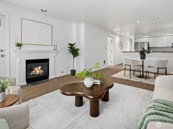 215 20th Avenue E #204, Seattle, WA 98112