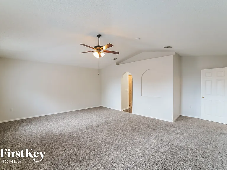 12742 Lake Vista Dr — Photo 9