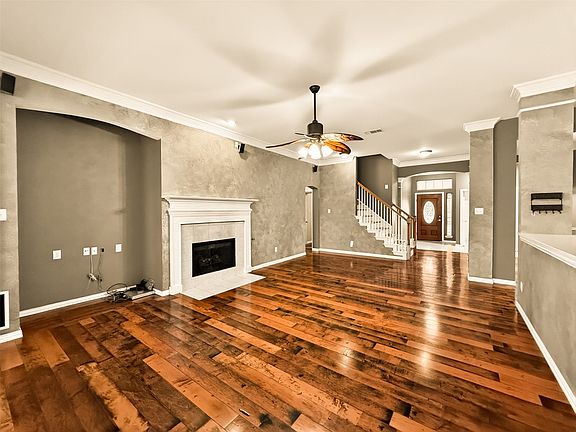5th image of 2025 Fair Oaks Cir