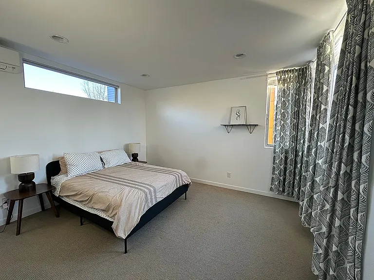 1406 E Spring St — Photo 21