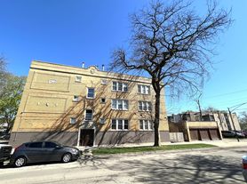 Avers / Thomas Building