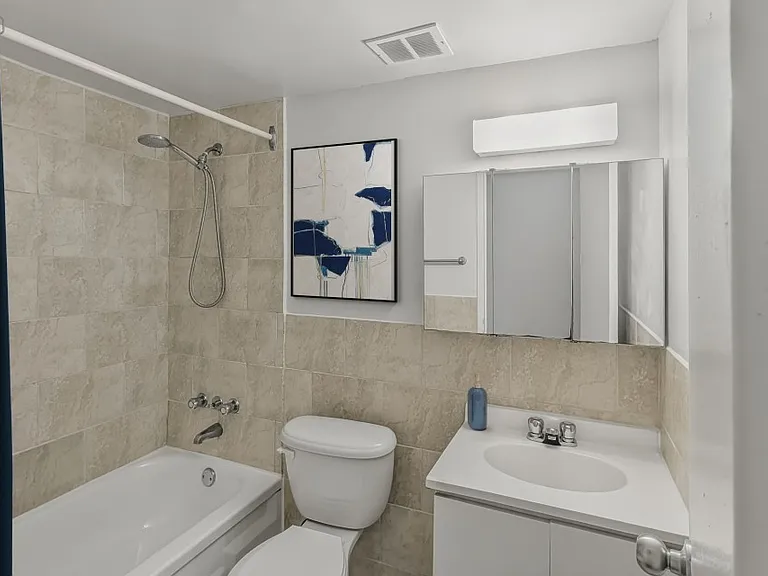 6010 Bathurst St — Photo 9