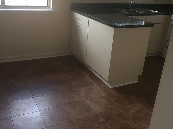 4th image of 8160 Crestview Dr APT 5