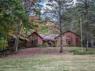 19157 Rashell Dr, Walton Hills, OH 44146