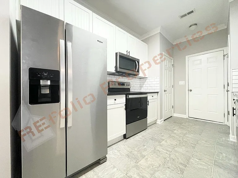 2452 Bay Harbor Dr — Photo 6