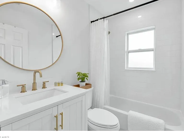 250 Willowick Dr — Photo 12
