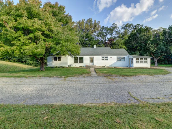 13912 Lincoln Rd, Morrison, IL 61270