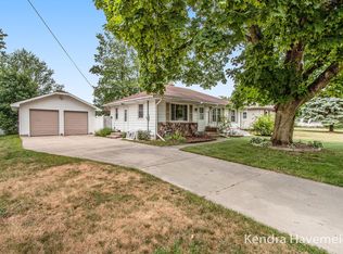 4185 Lester Dr NE, Grand Rapids, MI 49525