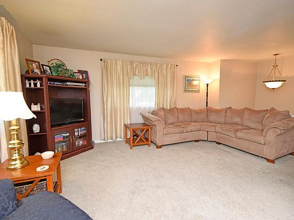 2nd image of 480 Brucehills Dr