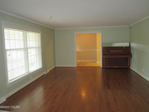 4th image of 1010 Belle Air Pl