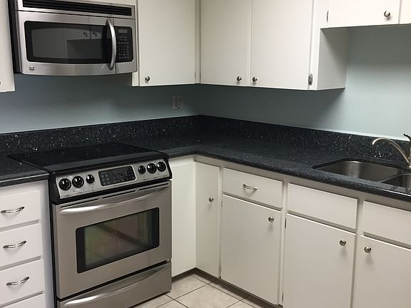 5th image of 6304 Meredith Dr