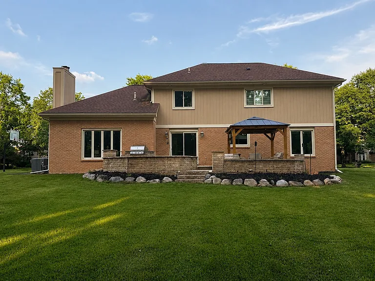 24299 Lynwood Dr — Photo 11