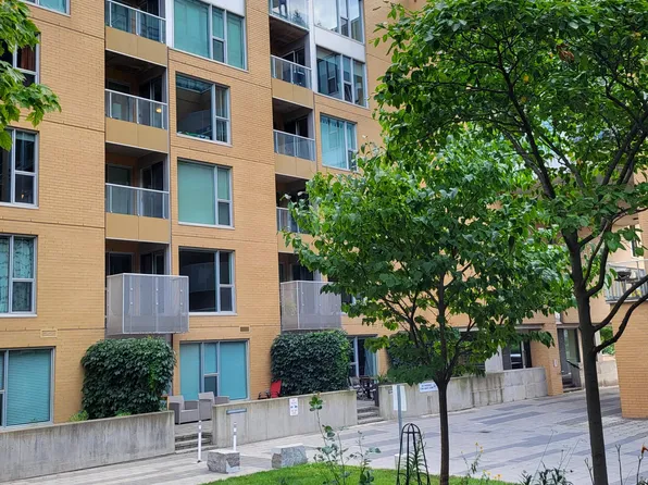 250 Lett St #215, Ottawa, ON K1R 0A8