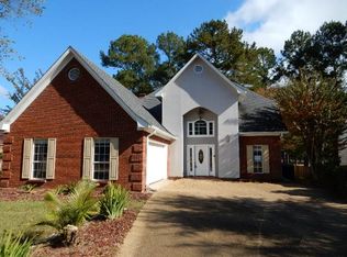 501 Bay Pointe Cv, Brandon, MS 39047