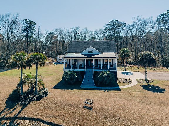 3rd image of 521 Limestone Rd