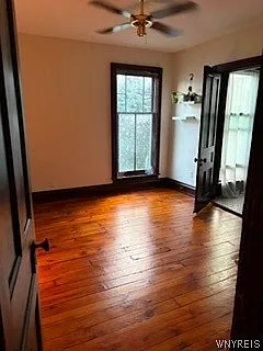 3 bed, 2.0 bath, 2581 sqft, $2,300 — Photo 3